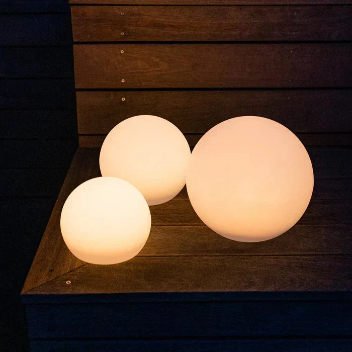 Solar Kugel Gartenbeleuchtung mit 16 Farben und Fernbedienung – LED Gartenleuchte für Innen und Außen