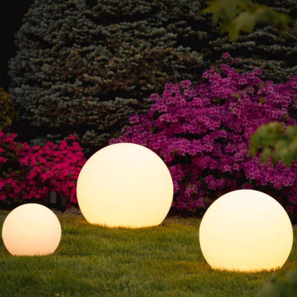 Solar Kugel Gartenbeleuchtung mit 16 Farben und Fernbedienung – LED Gartenleuchte für Innen und Außen