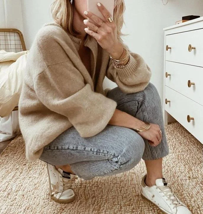 Damen Strickjacke mit Knopfleiste in Beige Übergröße