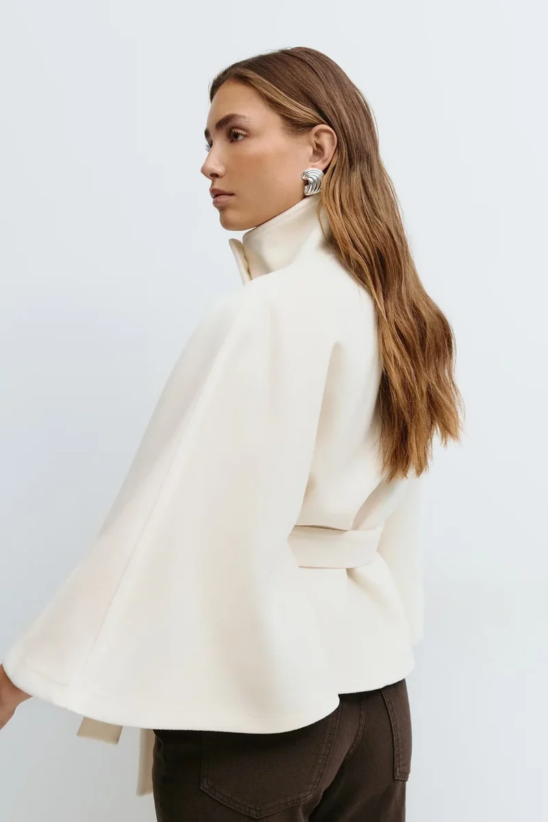 Damen Cape-Mantel mit Stehkragen und Gürtelbindung