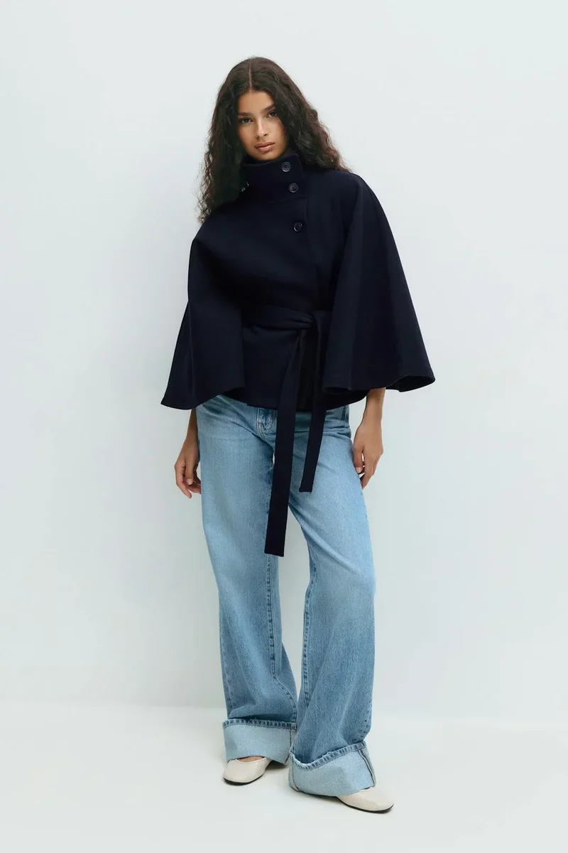 Damen Cape-Mantel mit Stehkragen und Gürtelbindung