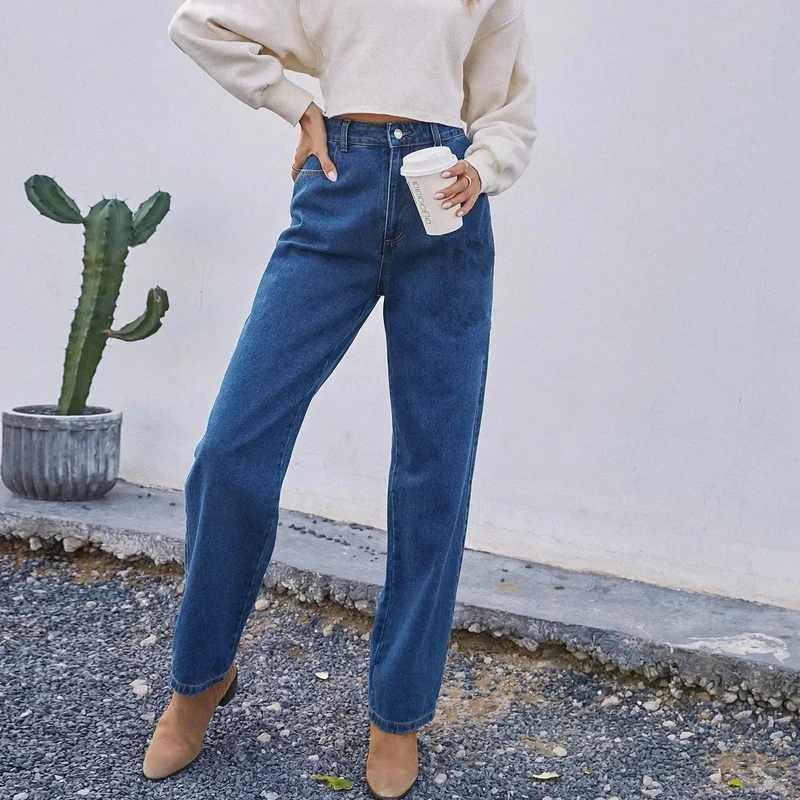 Damen Jeans im Mom-Style in Dunkelblau