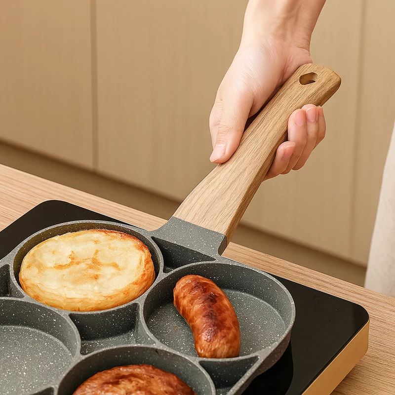 Cavora | Antihaft-Eier- und Pfannkuchenpfanne mit 4 Schlitzen