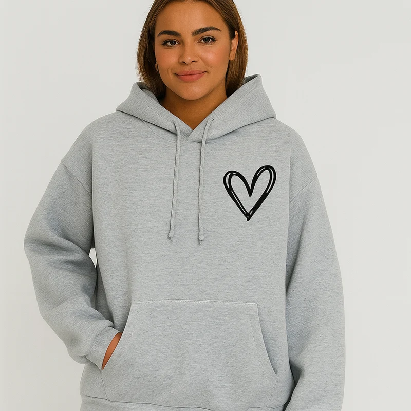 Hoodie mit Herz-Print – Weiche Baumwollmischung – Stylisch & Bequem
