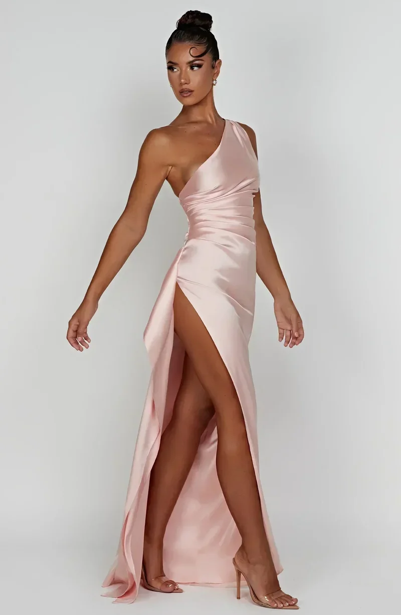 Sofie - Sommerchic Luxus Satin Silhouette