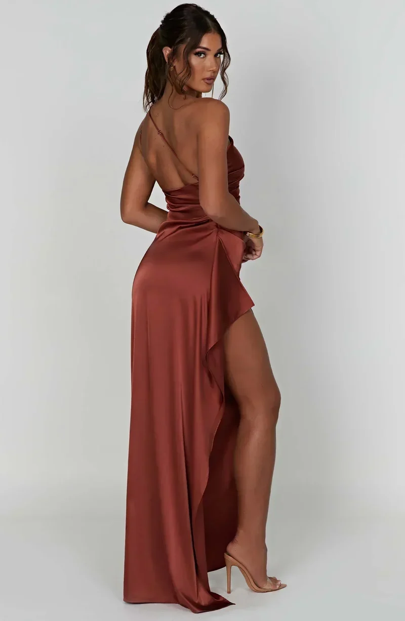Sofie - Sommerchic Luxus Satin Silhouette