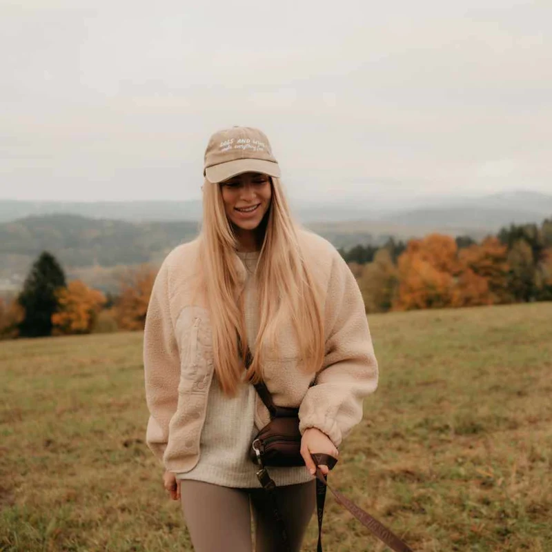 Fleecová Mikina Dog Walking - Blondie