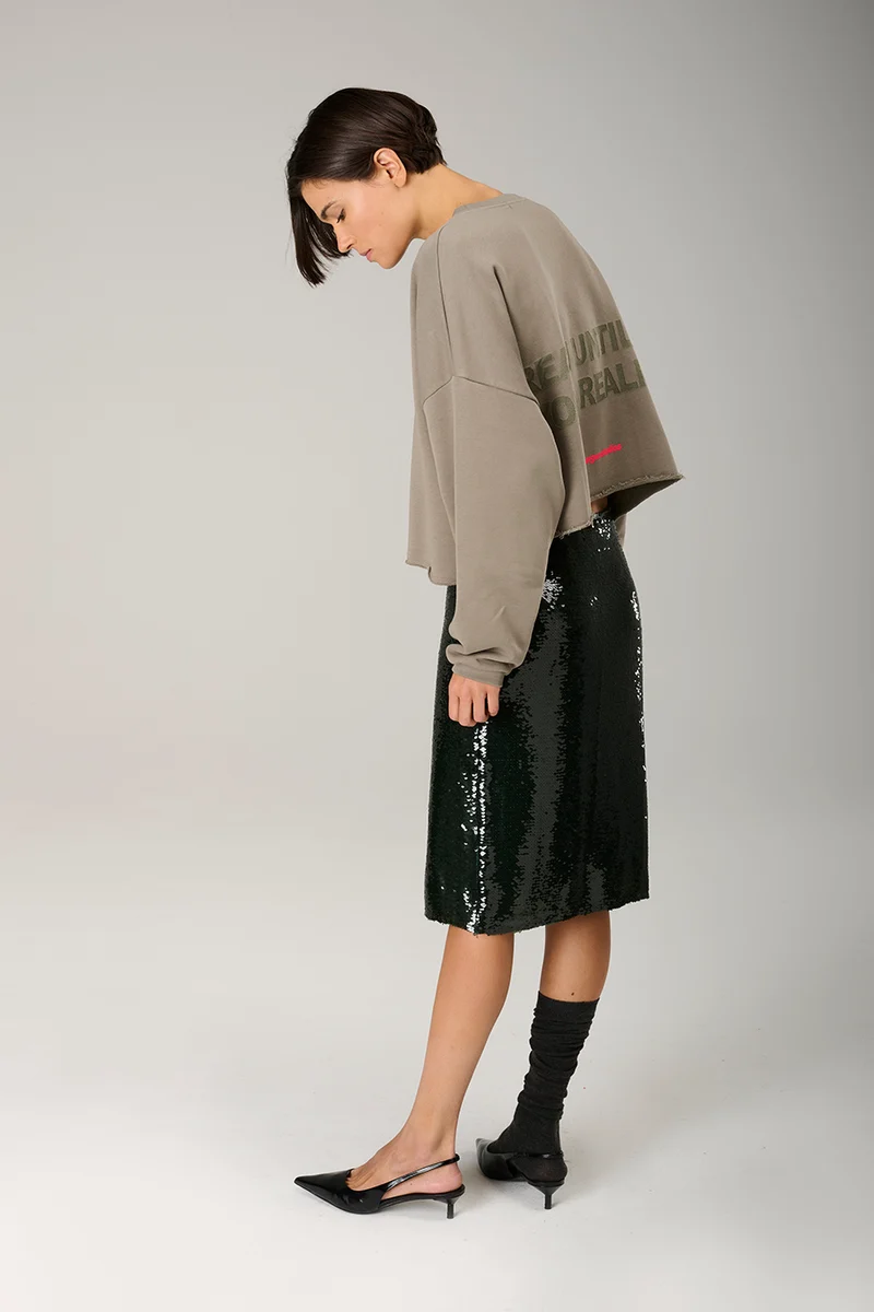 Sweater dream in mud