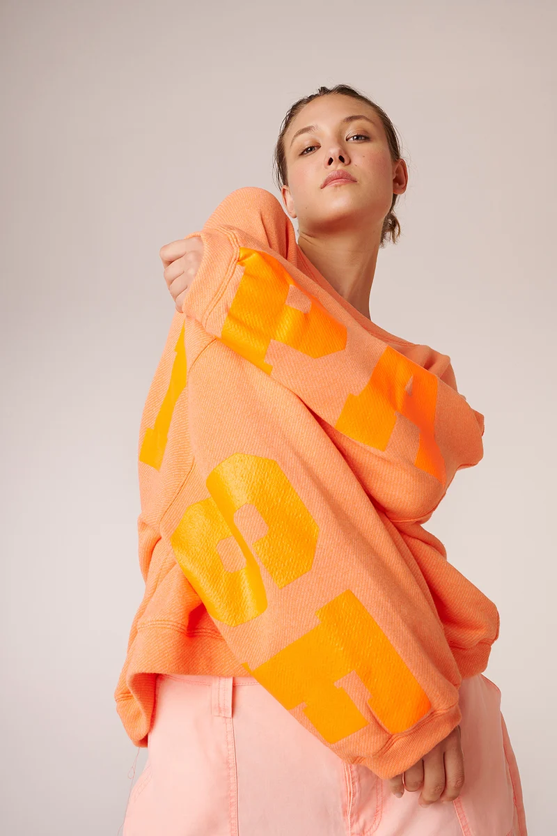 Oversized Sweater Paradise in salmon