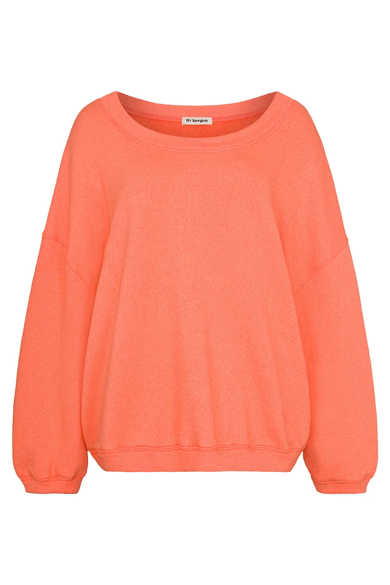 Oversized Sweater Paradise in salmon