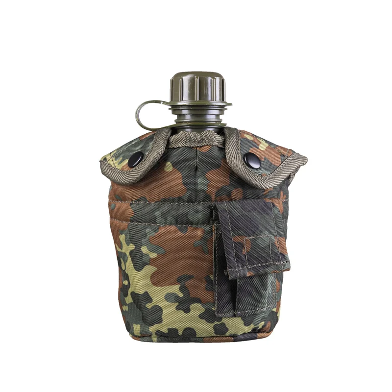 MIL-TEC® US Feldflasche Kunststoff 900ml m. Becher u. Hülle flecktarn