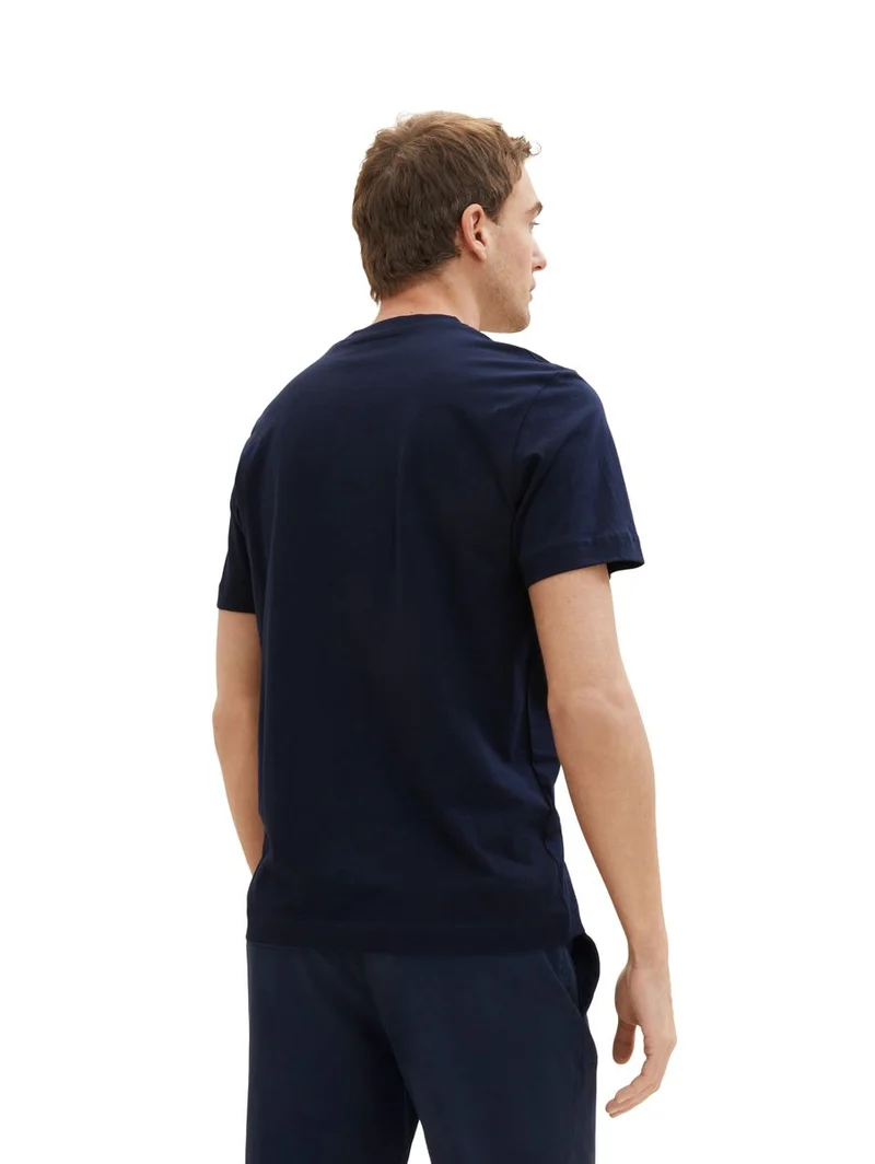 logo tee