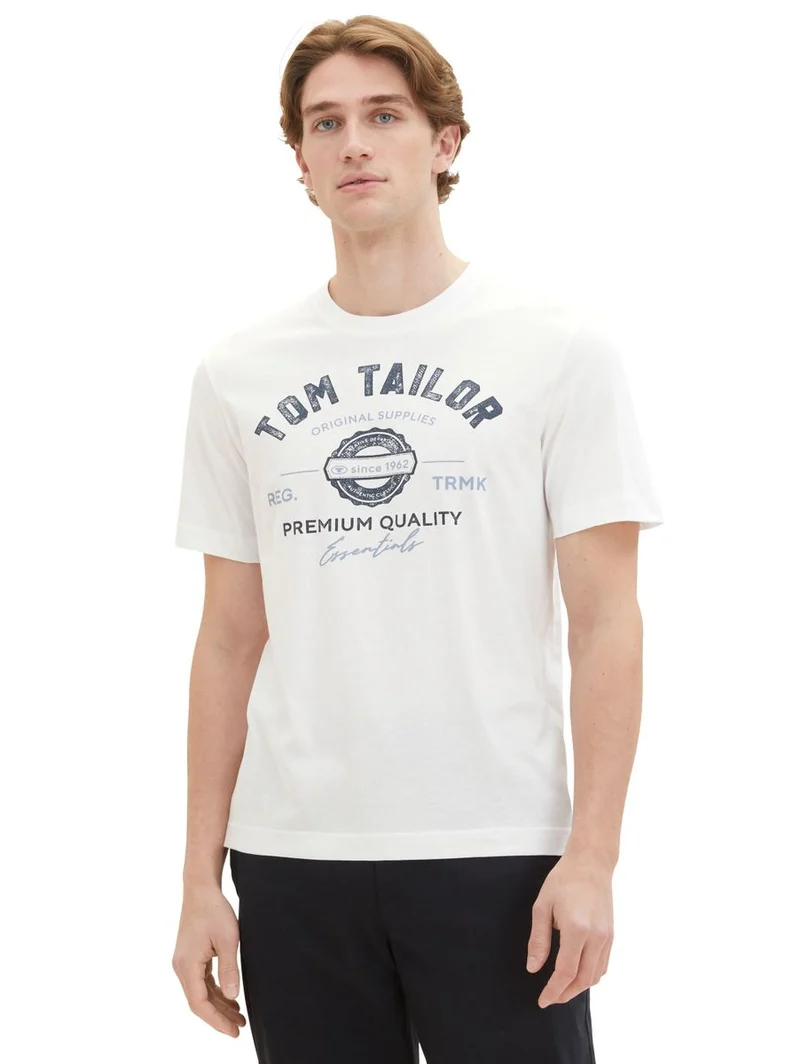 logo tee