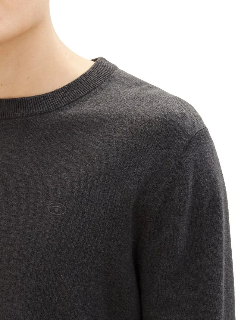basic crewneck knit