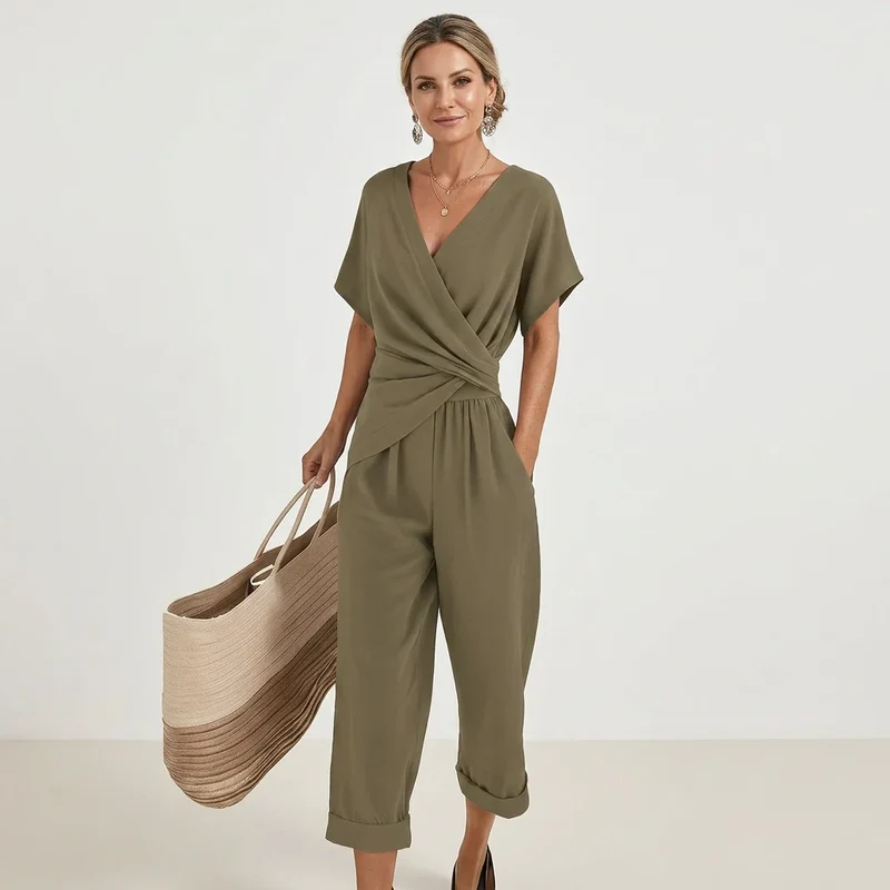 2-Teiler für Damen mit weiter Hose und kurzärmeligem Oberteil in Wickeloptik