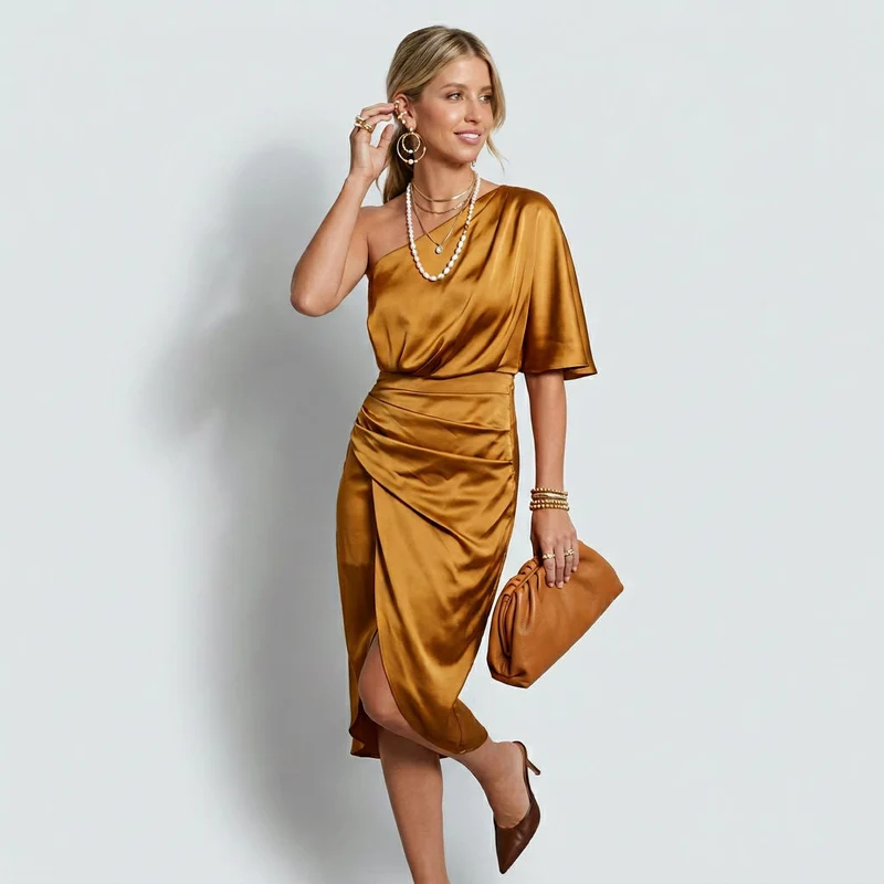 Abendkleid im Midi-Schnitt mit One-Shoulder aus Satin