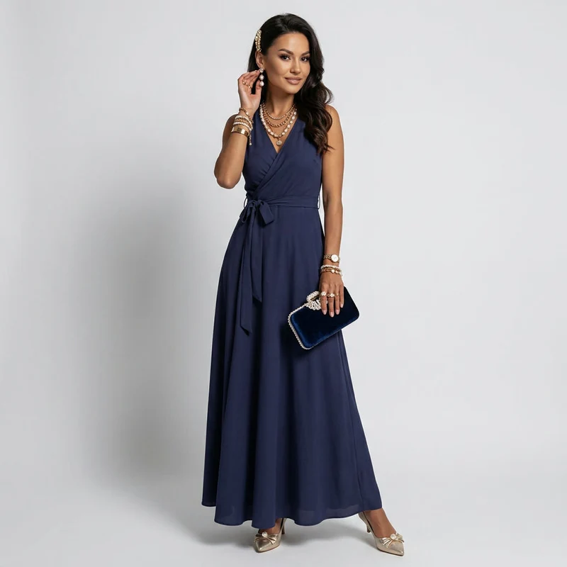 Ärmelloses Maxikleid in bodenlanger Form mit Wickeloptik