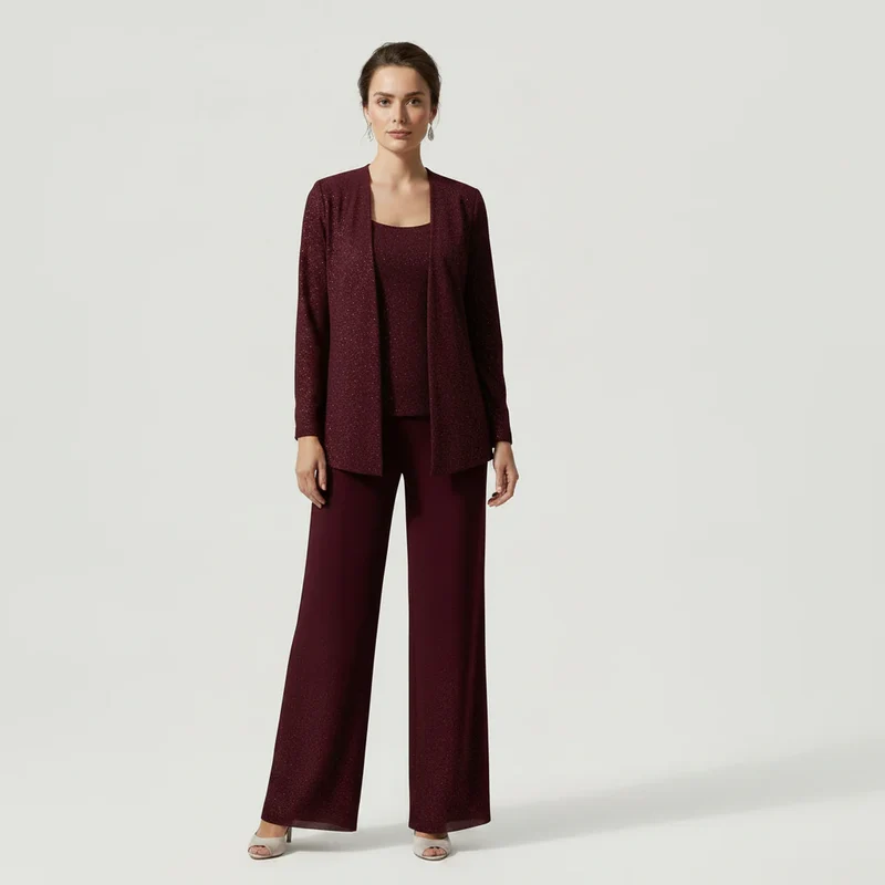 Dreiteiliger Hosenanzug für Damen als Hochzeitsgast mit weiter Hose und Pailletten Spitze