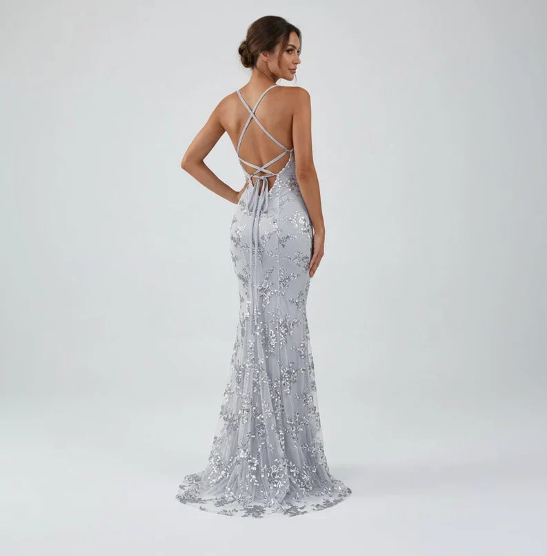 Rückenfreies Abendkleid mit Glitzer Applikationen im Meerjungfrau Stil