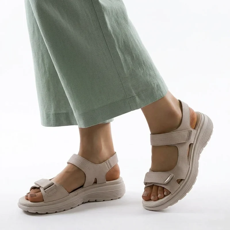 Sportliche Sandalen für Damen mit dicker Sohle und Riemchen mit Klettverschluss