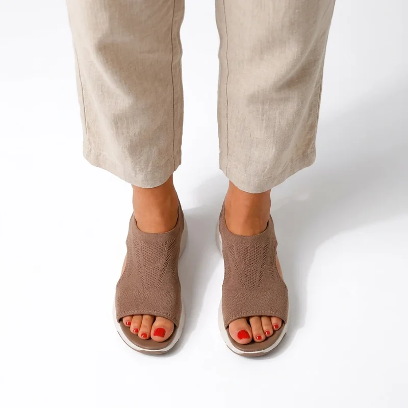 Komfort Plateau-Sandalen für Damen in bequemer Weite mit dicker Sohle und sportlichem Design