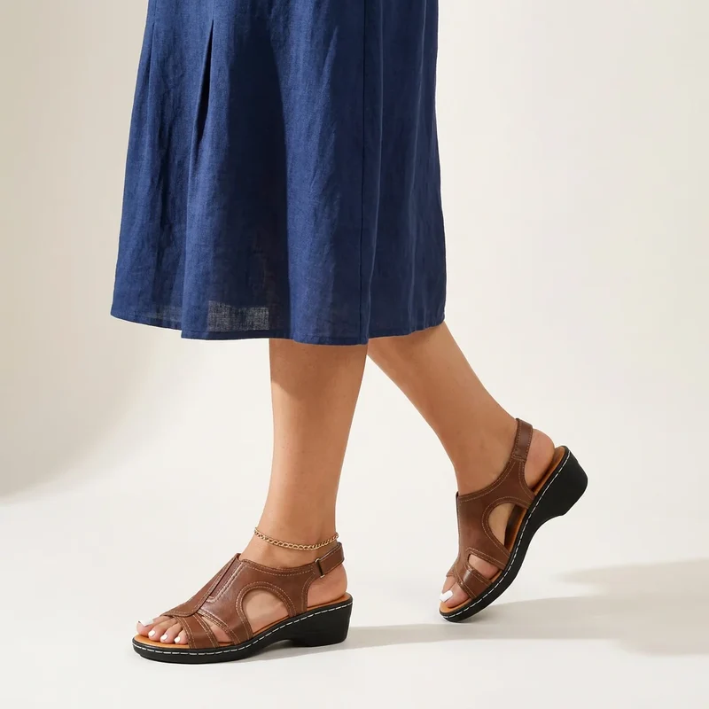 Komfort Sandalen für Damen in Weite H mit Keilabsatz und hinten offenem Design