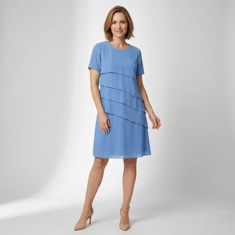 Knielanges Chiffonkleid mit Volantlagen und Kurzarm