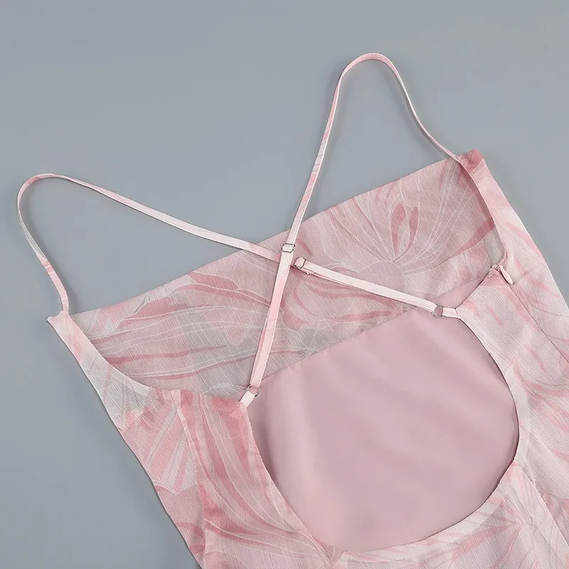 Sommerkleid mit rückenfreiem Schnitt im luftigen Stil für festliche Anlässe
