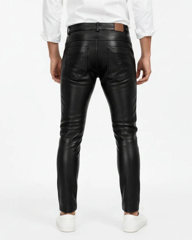 Hose für Herren im Skinny-Fit mit Coating und Teilungsnähten im Kniebereich