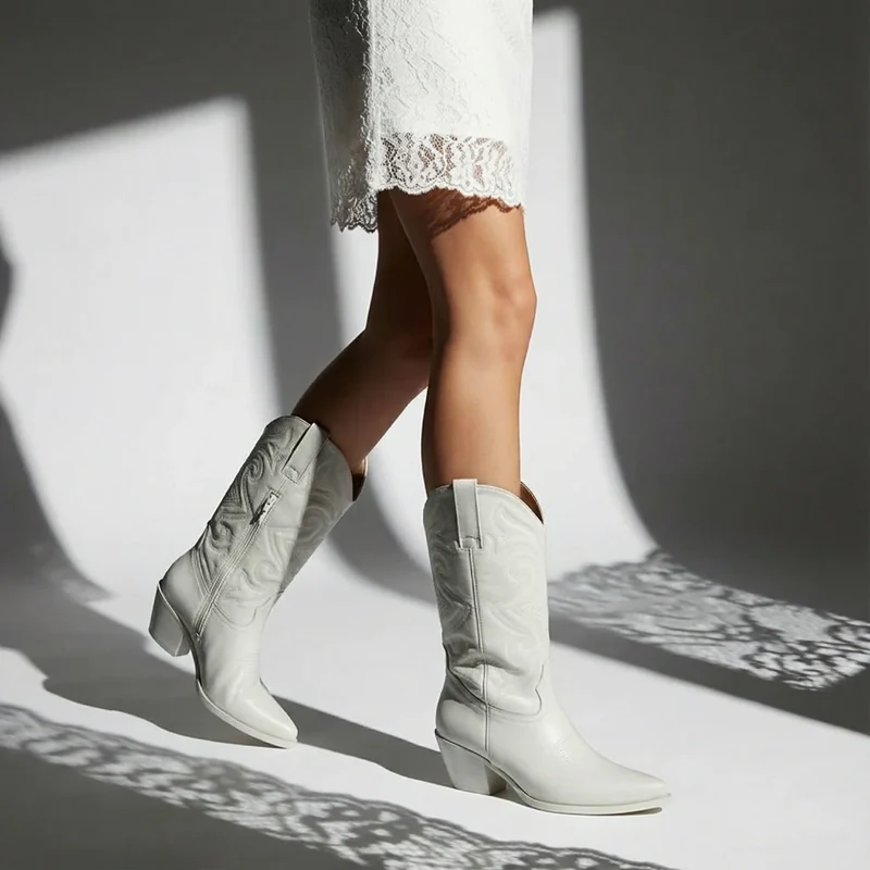 Metallische Cowboy-Stiefel für Damen im modernen Design