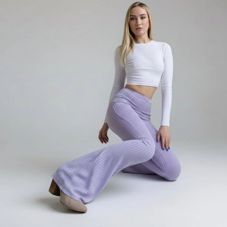 Damen Hose mit ausgestelltem Bein in gerippter Softstruktur und hoher Taille