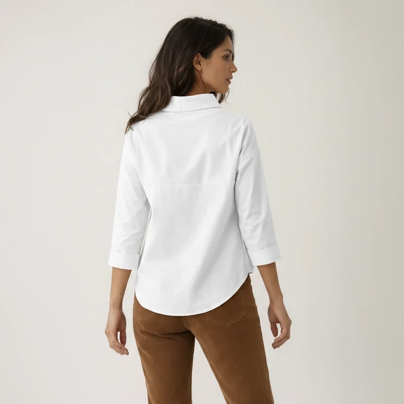 Bluse für Damen mit weitem Stehkragen in geradem Schnitt und 3/4-Ärmeln