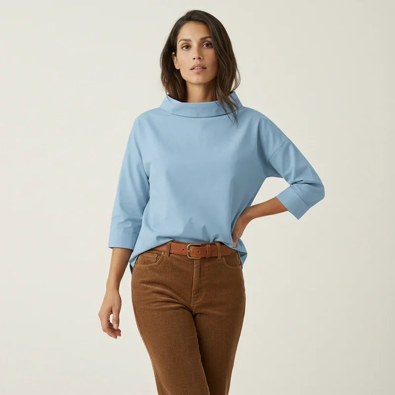 Bluse für Damen mit weitem Stehkragen in geradem Schnitt und 3/4-Ärmeln