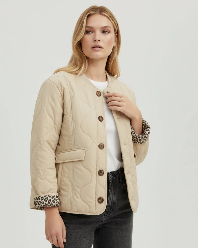 Leichte Steppjacke für Damen mit Leoparden-Details und ohne Kragen