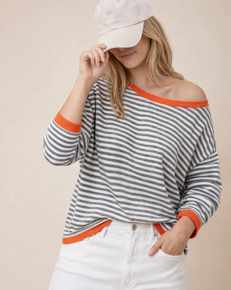 Gestreiftes Langarmshirt für Damen mit U-Boot-Ausschnitt