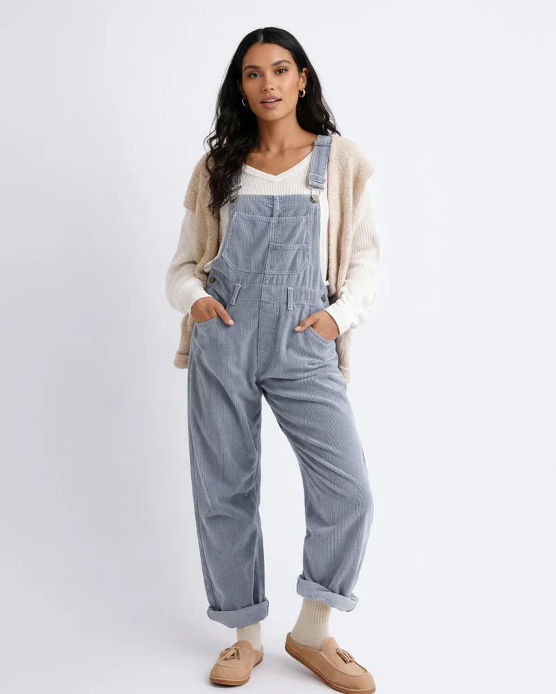 Latzhose für Damen im lässigen Stil weich strukturiert mit angenehmer Haptik