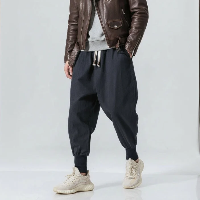 Weite Freizeithose für Herren mit hohen Bündchen und Kordelzug