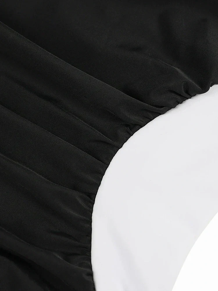 Lena | Einteiliger Badeanzug in Colorblock mit Bauchformung und Kreuzträger