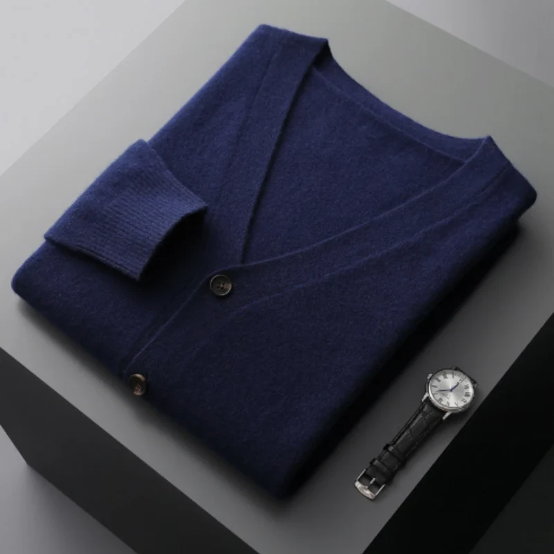 Klassischer Herren Knit Cardigan mit Knöpfen und V-Ausschnitt