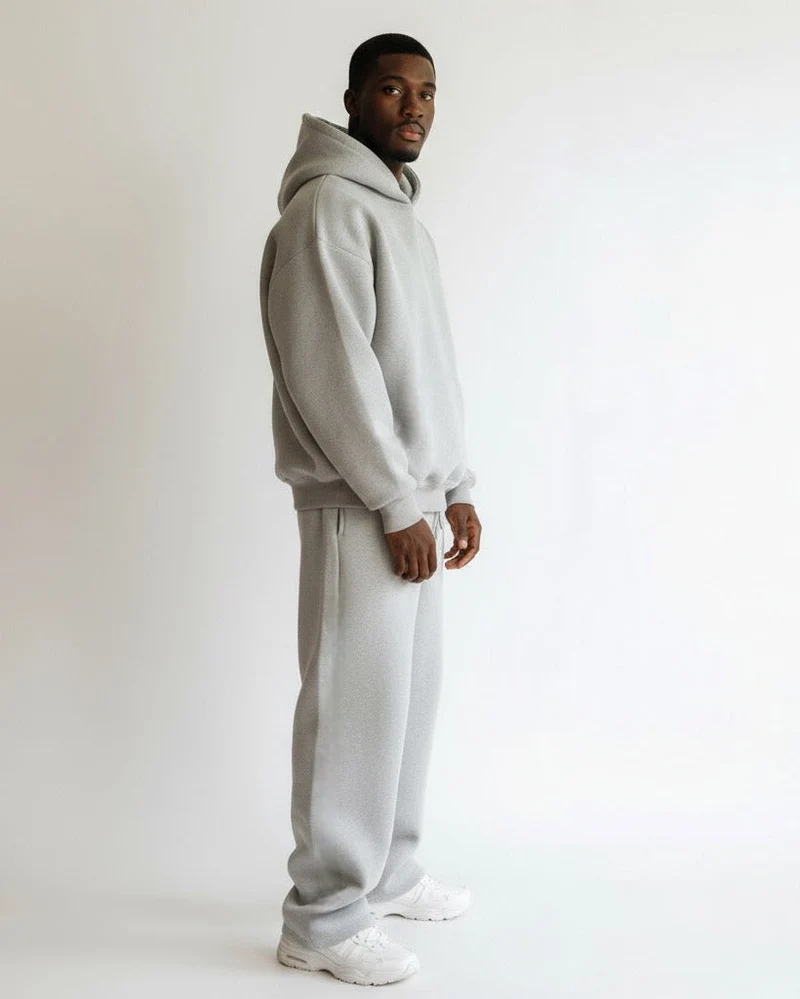 Oversized Loungewear Set für Herren mit Kapuzen Sweatshirt und Jogginghose