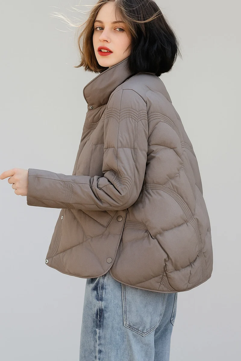 Steppjacke für Damen mit hohem Kragen im kurzen Stil