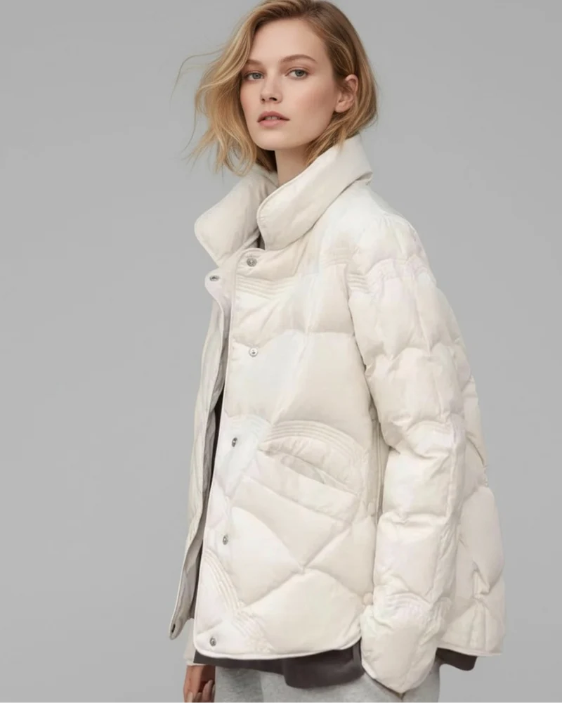 Steppjacke für Damen mit hohem Kragen im kurzen Stil