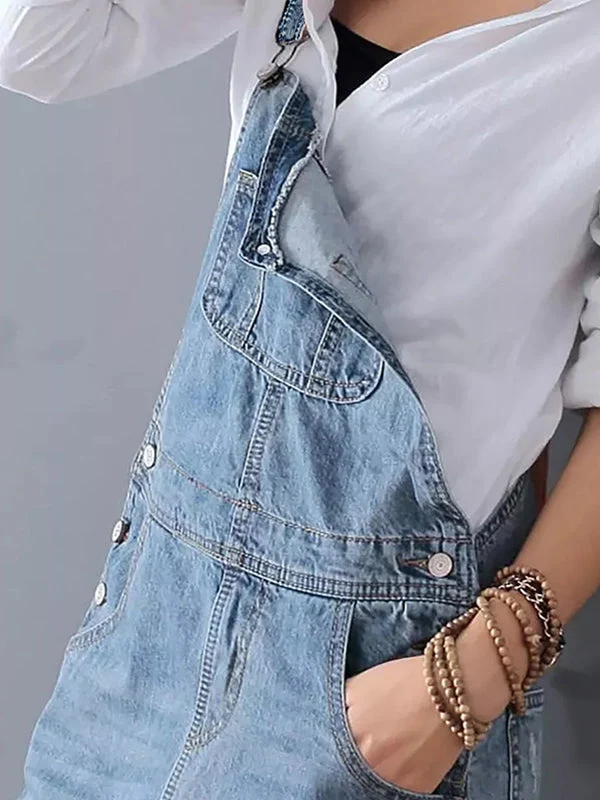 Frayla™ – Abgenutztes Jeanskleid mit Schlitz hinten