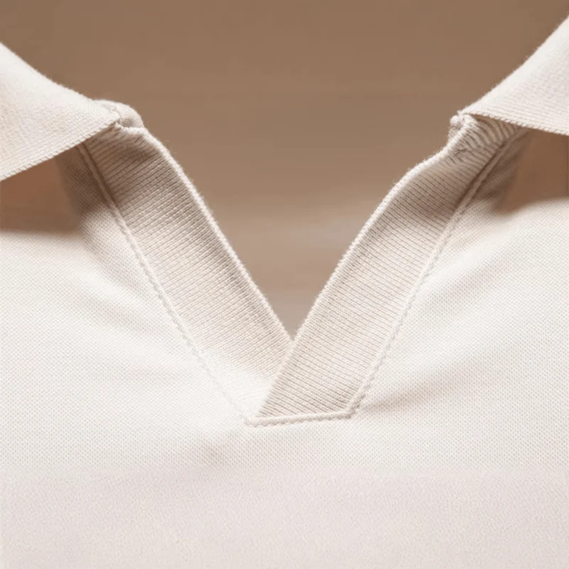 Como™ - Klassisches V-Polo