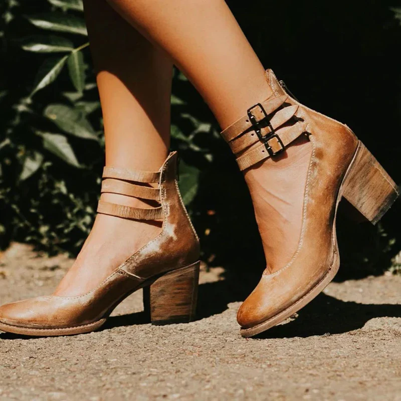 Damen Schuhe | Slipper-artige Form mit geschlossener Zehenpartie