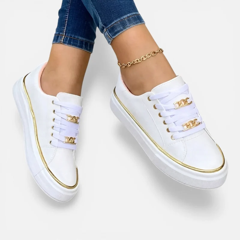 Ursula | Damen Sneaker Metalldetail Schnürung – Sneakers Metall Akzent Sommer 2026