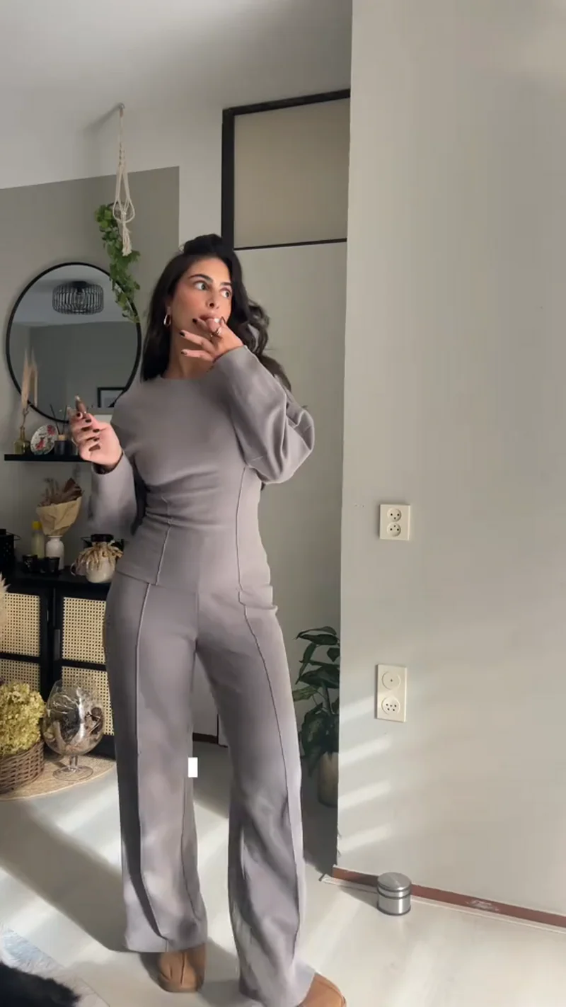 Damen Set | Oversized Top mit weitem Bein und klarer Form