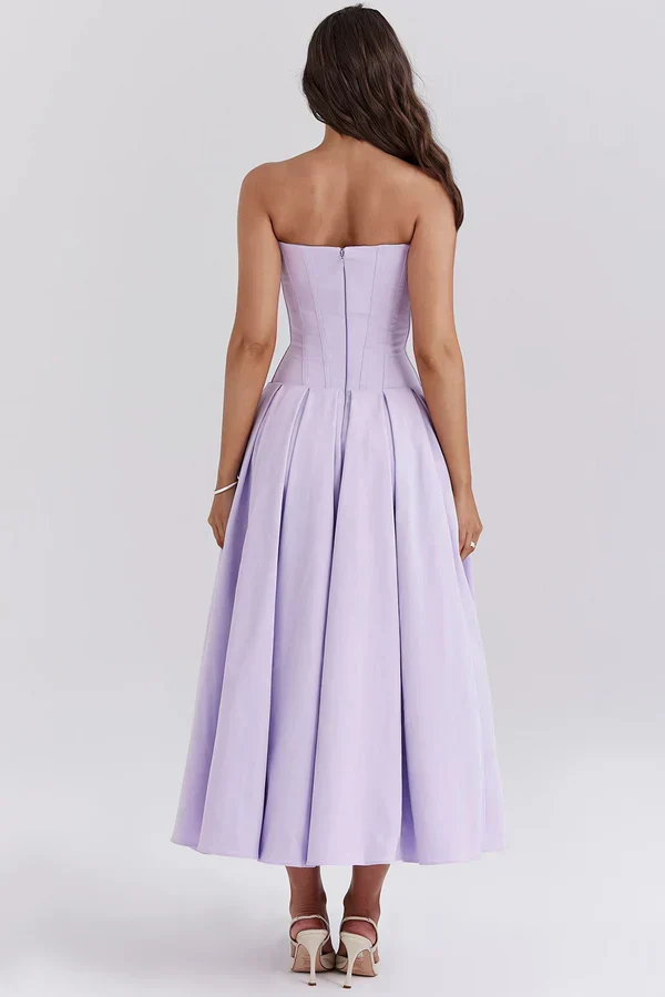 Damenkleid | Trägerlose Ausführung und mittlere Länge