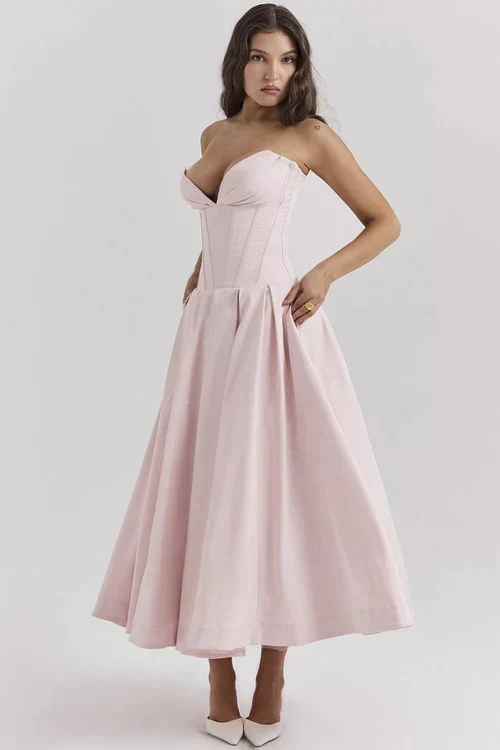 Damenkleid | Trägerlose Ausführung und mittlere Länge