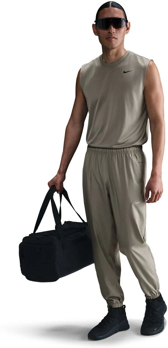 NIKE Herren Sporthose M NK DF FORM PANT TPR